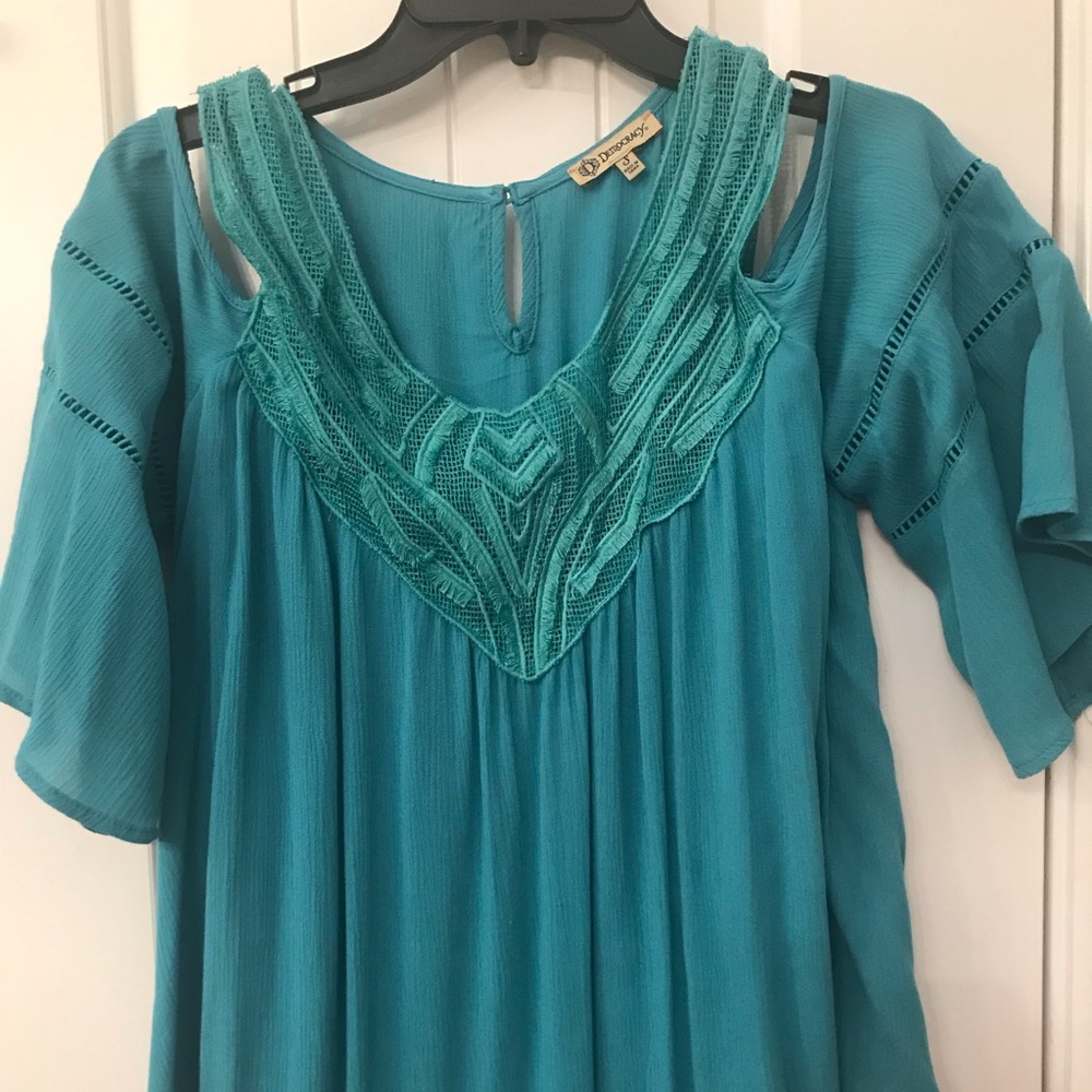 Democracy; Cold Shoulder; Aqua; size S - fits like M